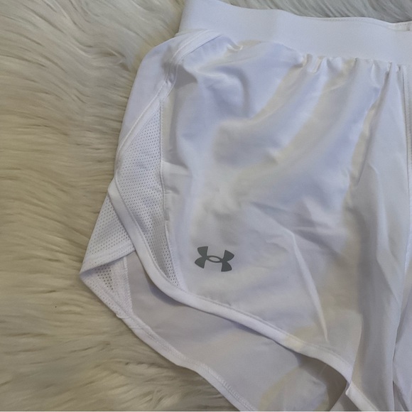 Under Armour UA Fly-By 2.0 Shorts - NWT - Medium - White / Reflective - Picture 4 of 12